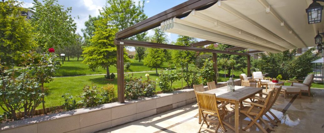 Pergola retractabila
