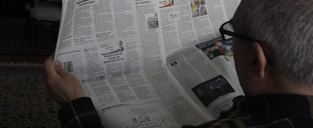 Photo read news morning