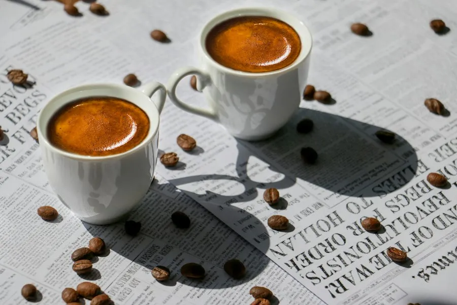 Photo morning coffee news experts data